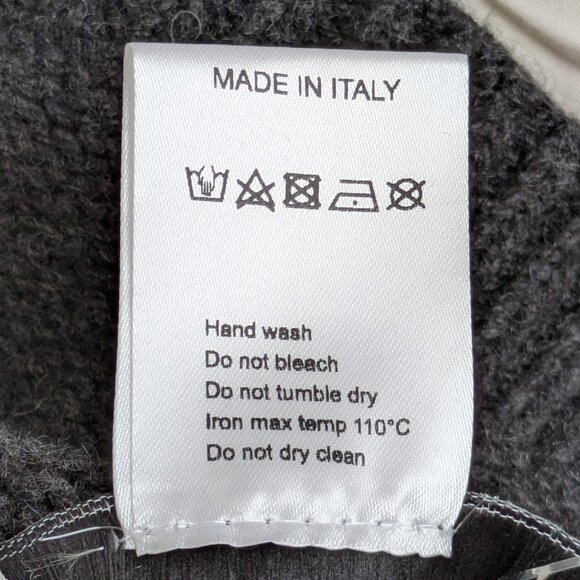 Cashmere Beanie Made in Italy NWT - Picture 4 of 6